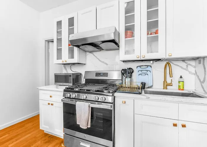 Welcome To “Sunny Park Slope Retreat”!